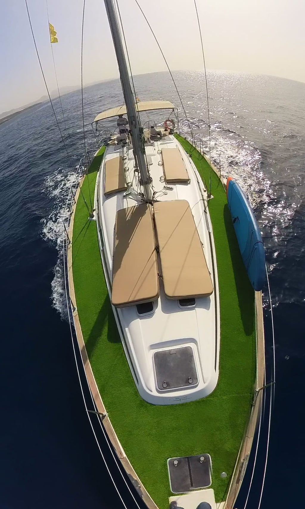 Sailing boat + paddle board