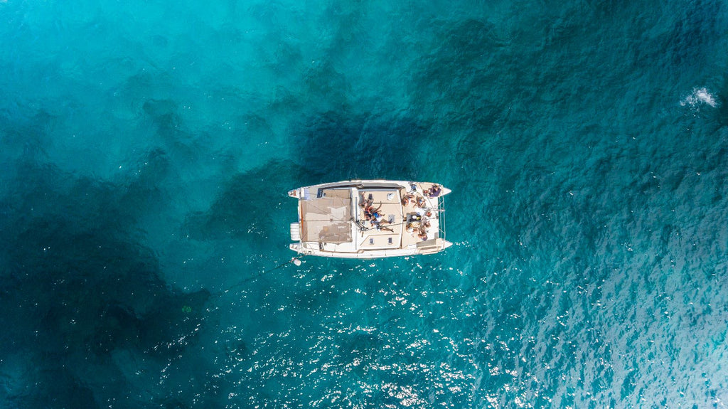 Small catamaran