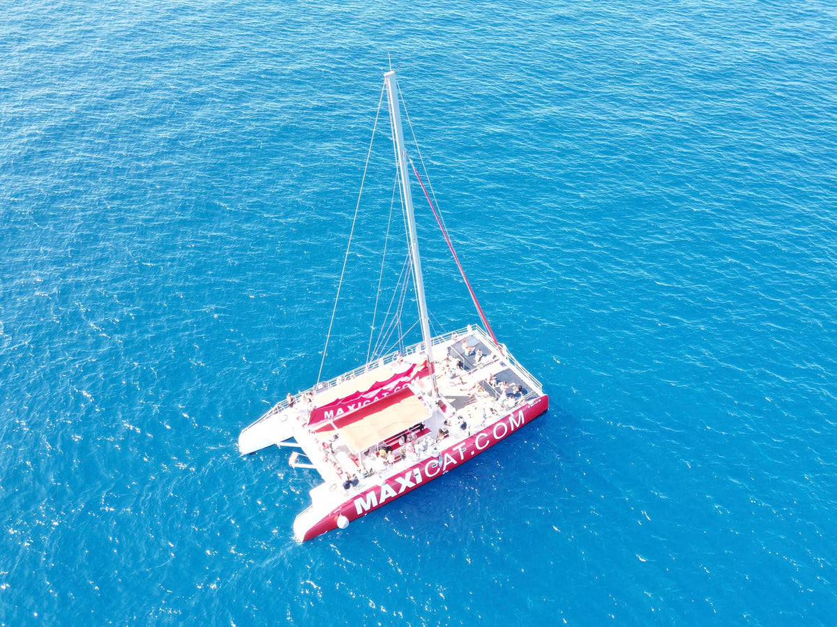 Big catamaran maxicat