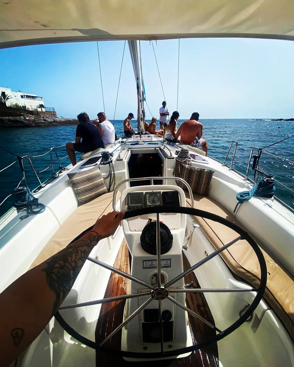Sailing boat